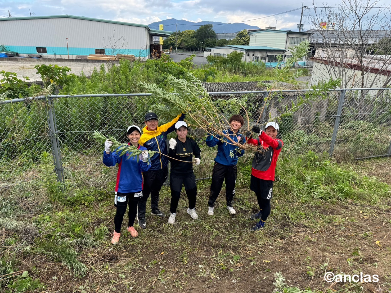 草むしり大会　inAnello筑紫野 Futsal Space