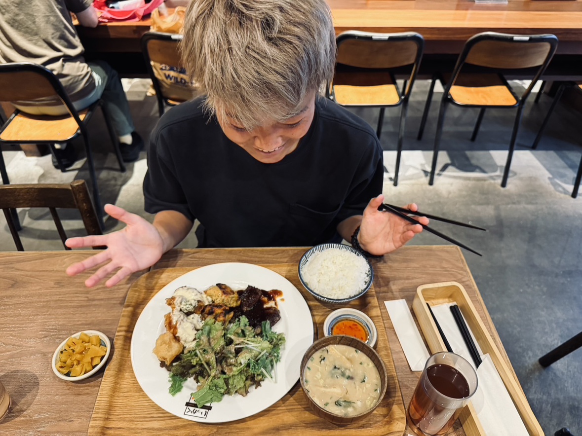 定食屋🍚　#８藤亜由美
